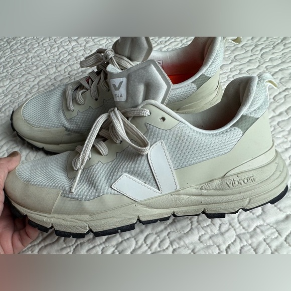 Veja Shoes - Veja Sneakers size 9